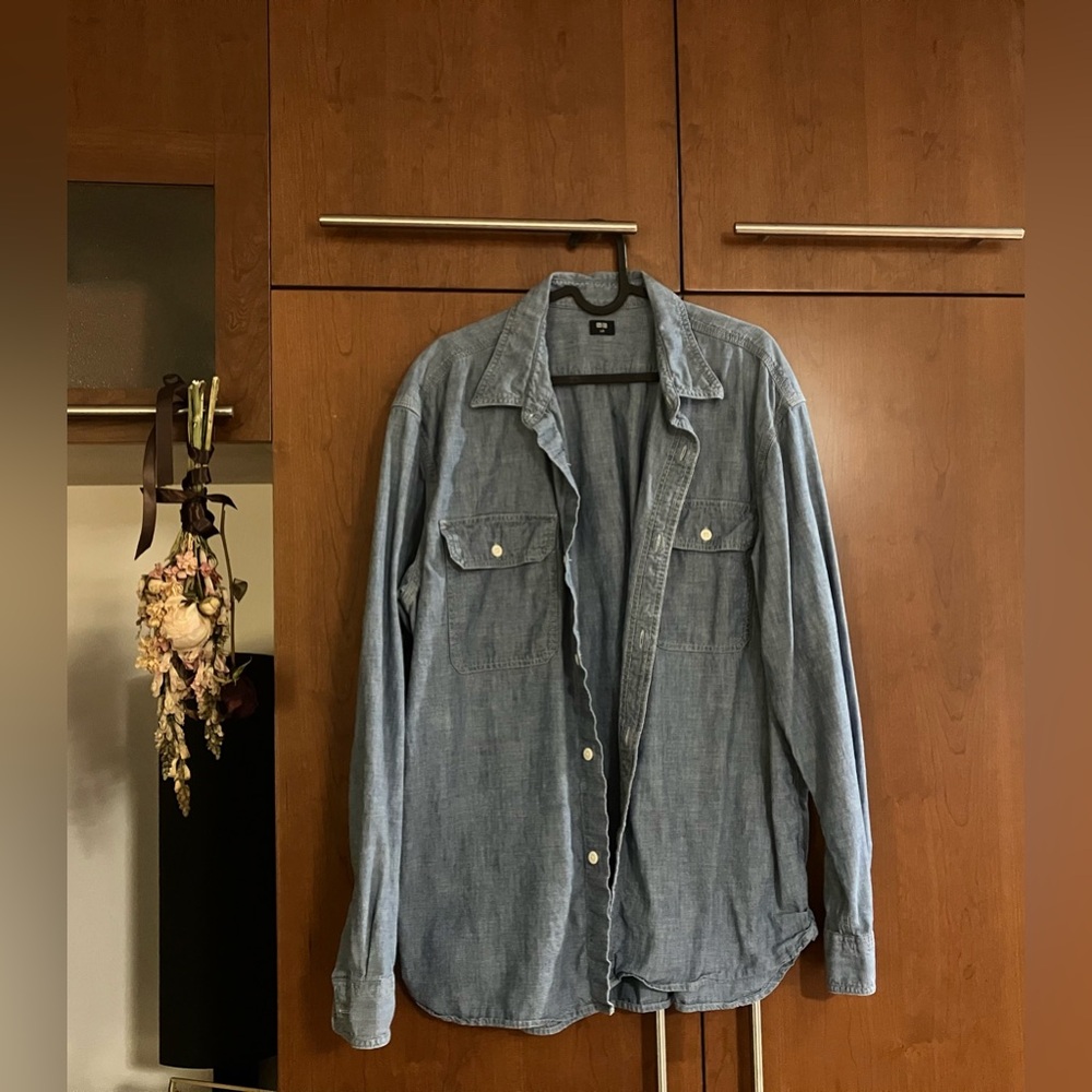 Uniqlo Grey Men’s Shirt - Size L